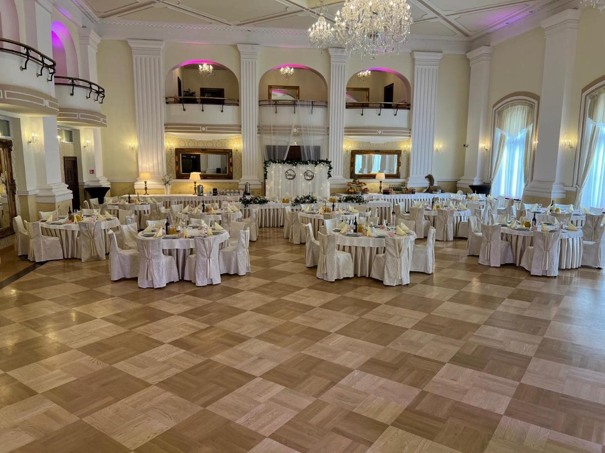 Hotel Adria Ruda Śląska Kültér fotó
