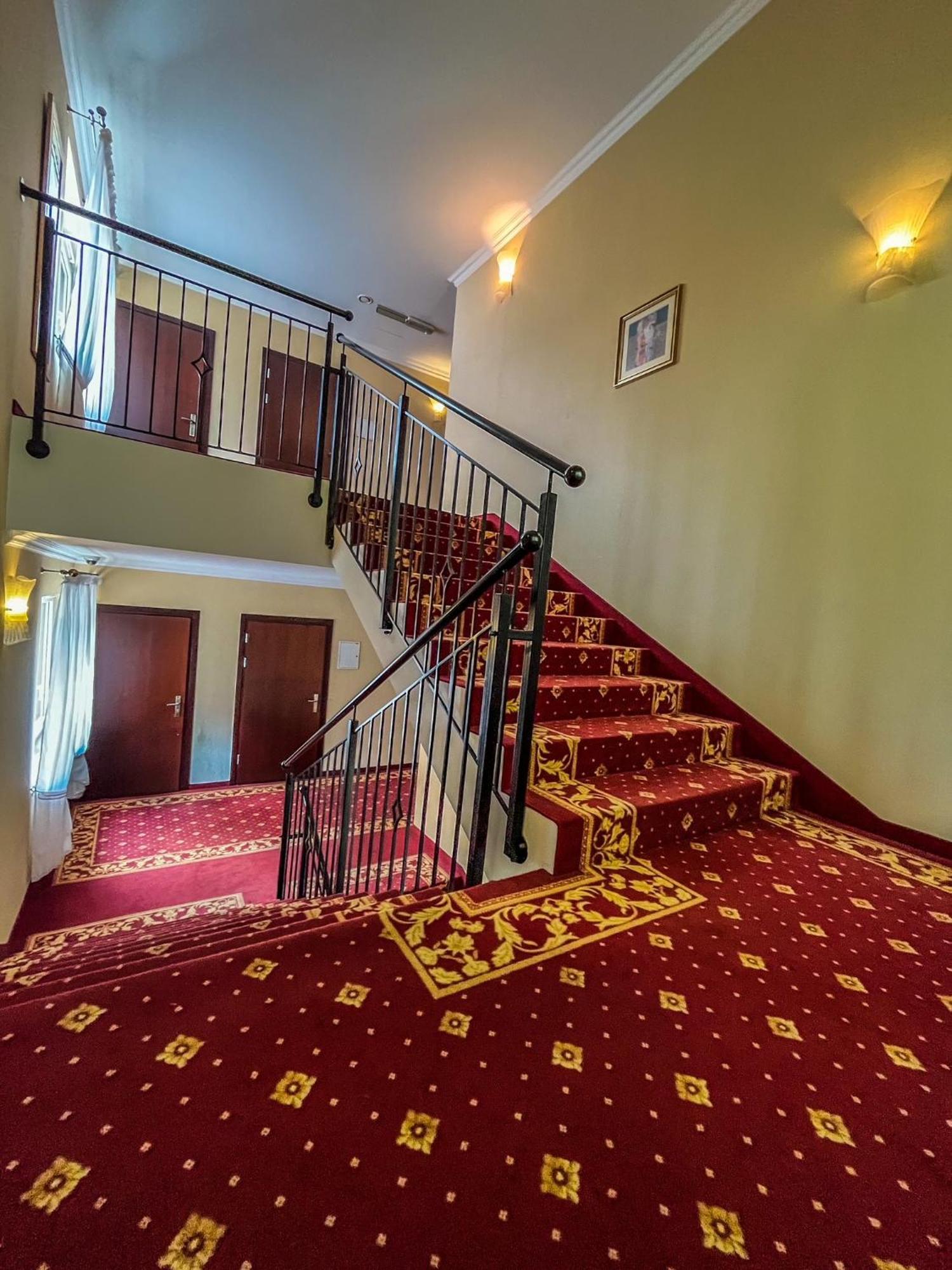 Hotel Adria Ruda Śląska Kültér fotó