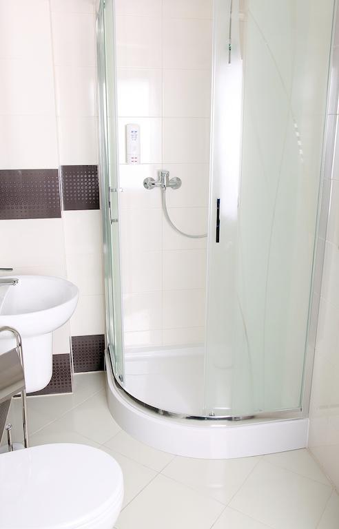 Hotel Adria Ruda Śląska Szoba fotó