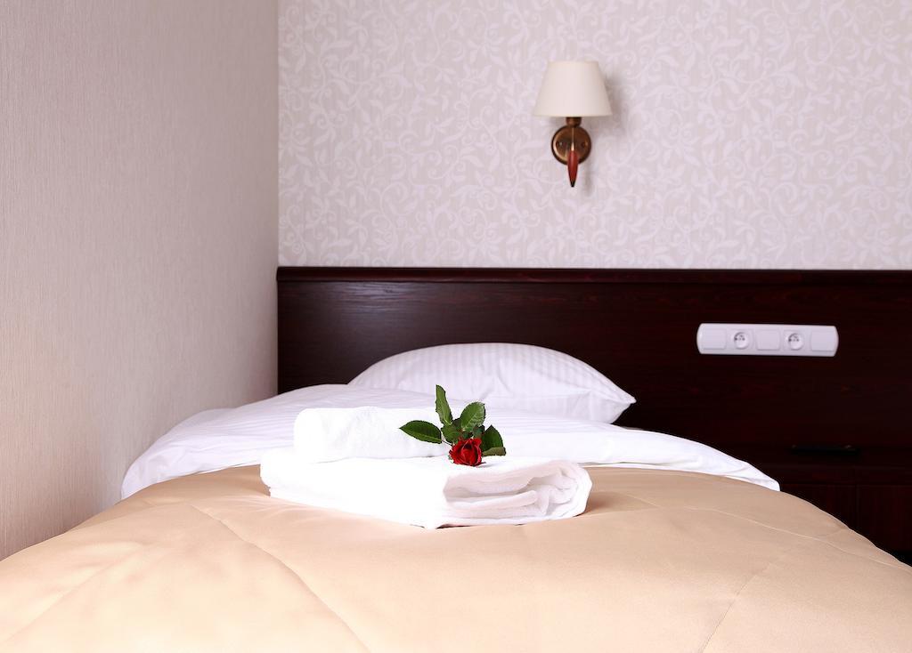 Hotel Adria Ruda Śląska Szoba fotó